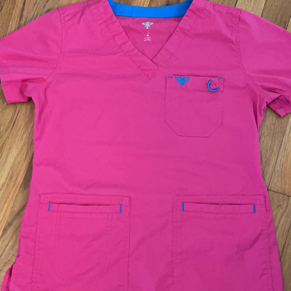 Med couture scrub top